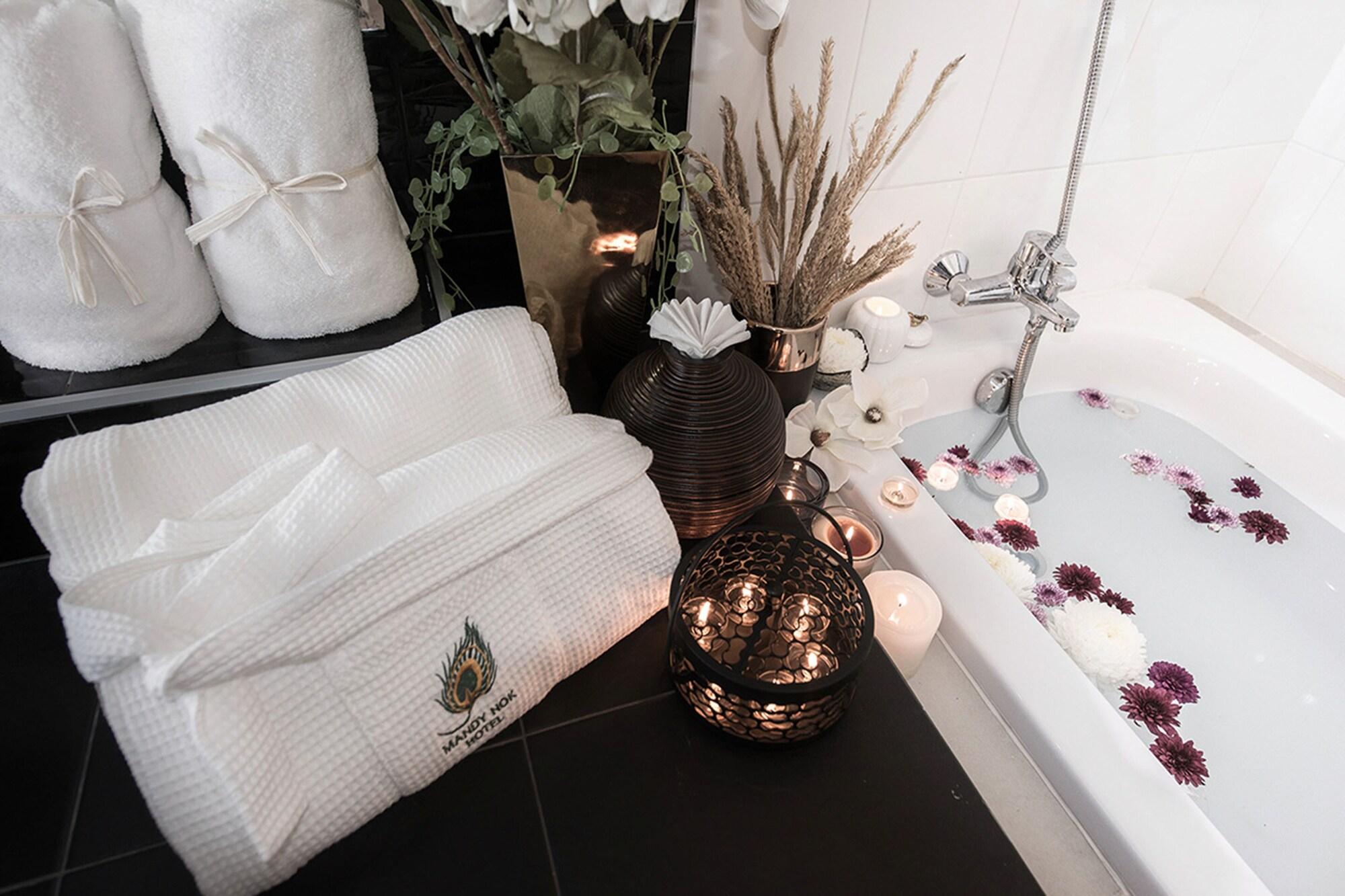 נחון סי טמארט Mandy Nok Hotel מראה חיצוני תמונה